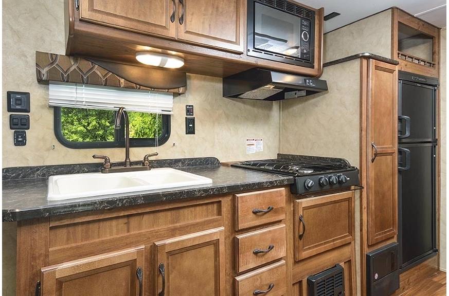 2018 AmeriLite by Gulf Stream AmeriLite 255BH for sale in McMinnville