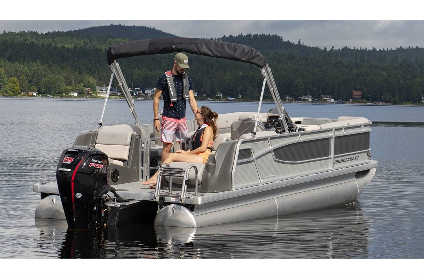 Boats and Pontoons Ward's Marine Kingston, ON (613) 5464248