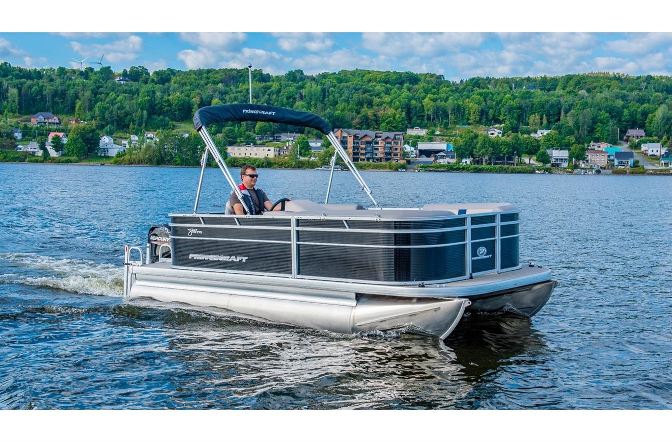 Boats and Pontoons Ward's Marine Kingston, ON (613) 5464248