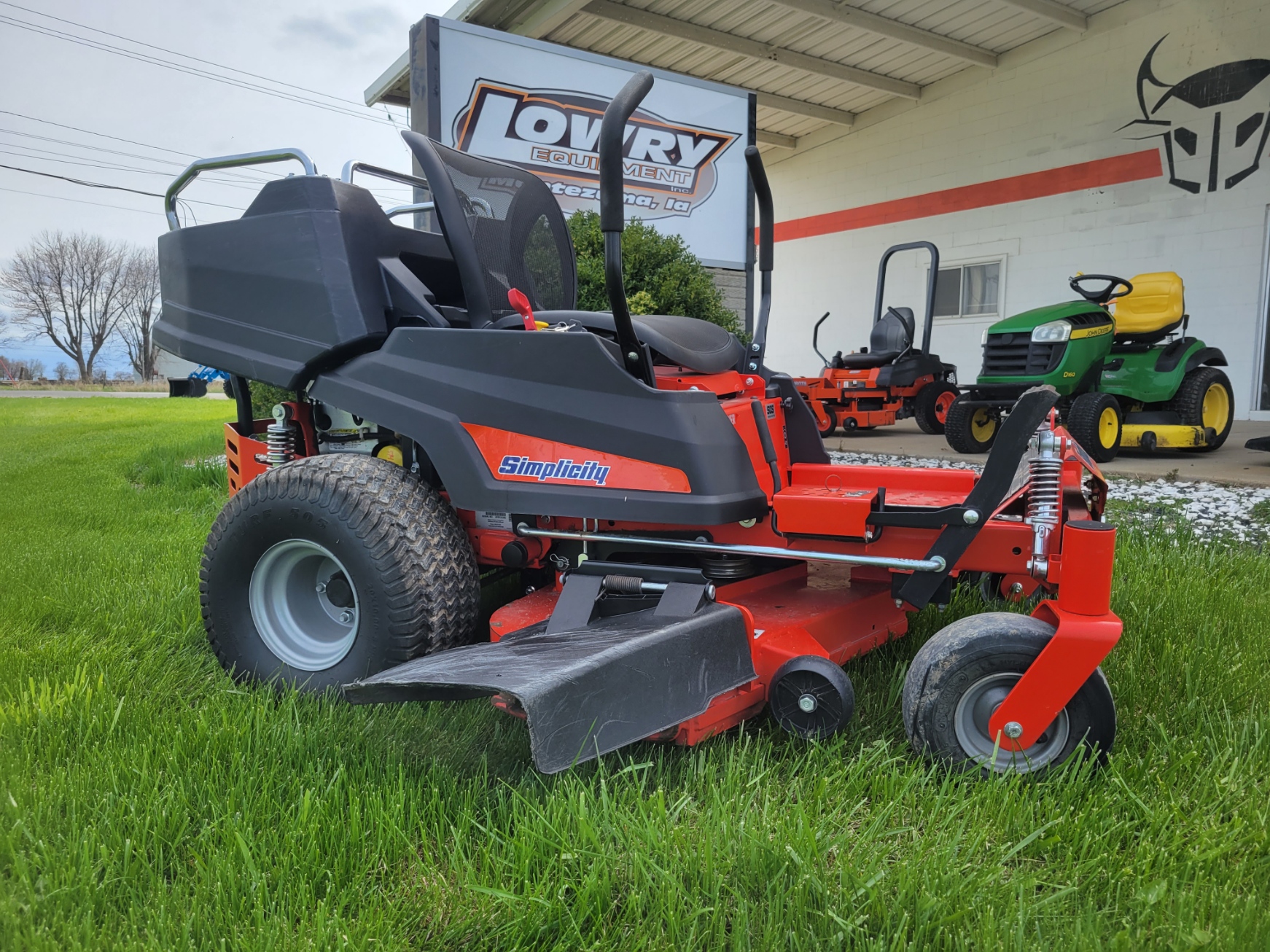 Used Inventory Lowry Equipment Inc. Montezuma, IA (641) 6233837