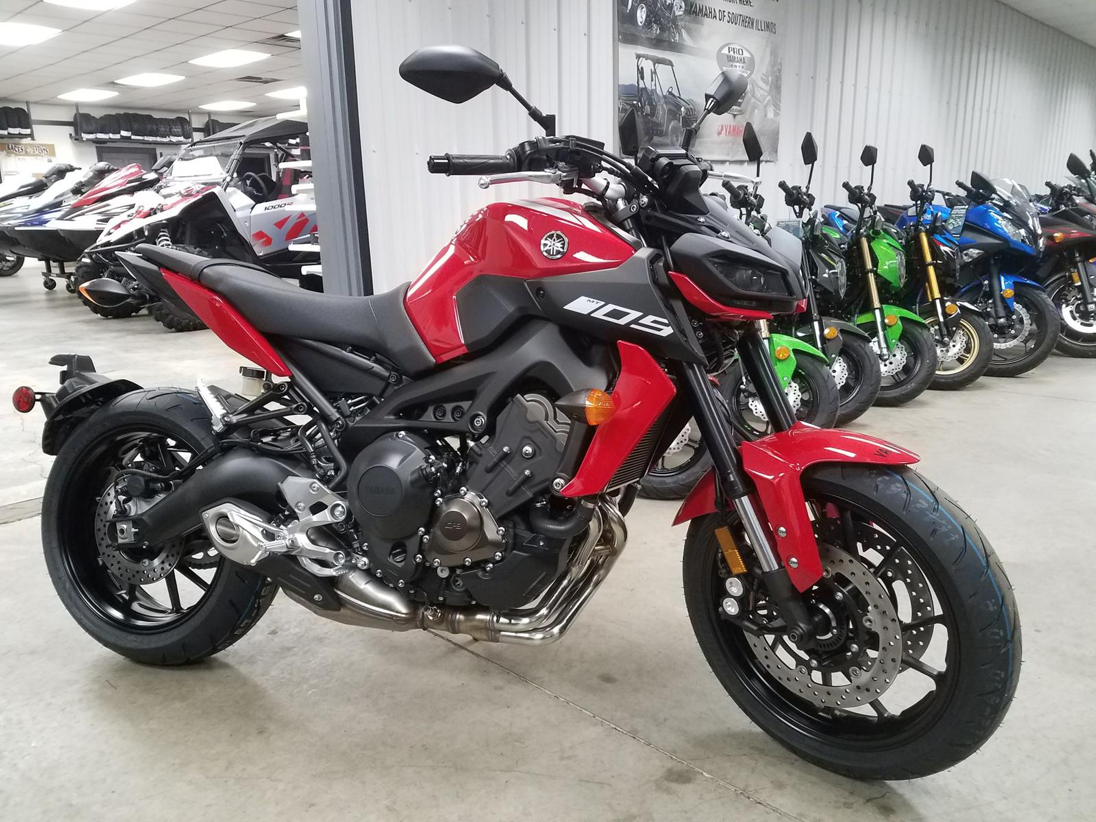 2018 Yamaha MT-09 Red 2018 Yamaha MT-09 Red