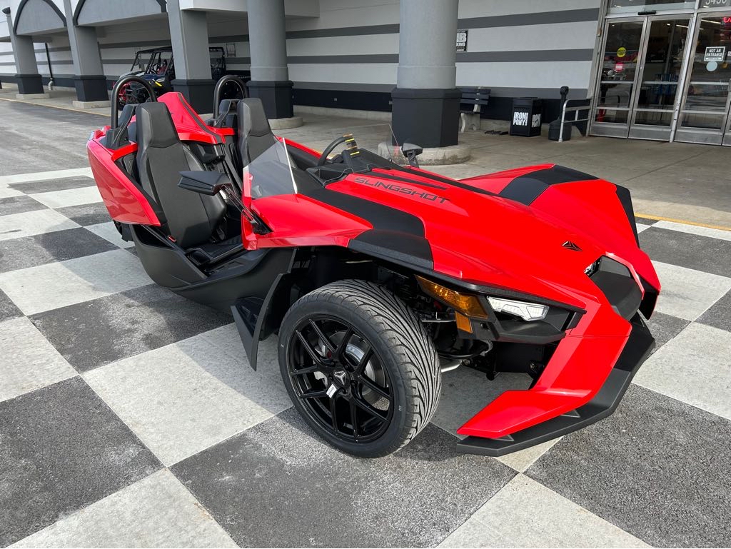 2022 Slingshot Slingshot S with Technology Package I Slingshot Red