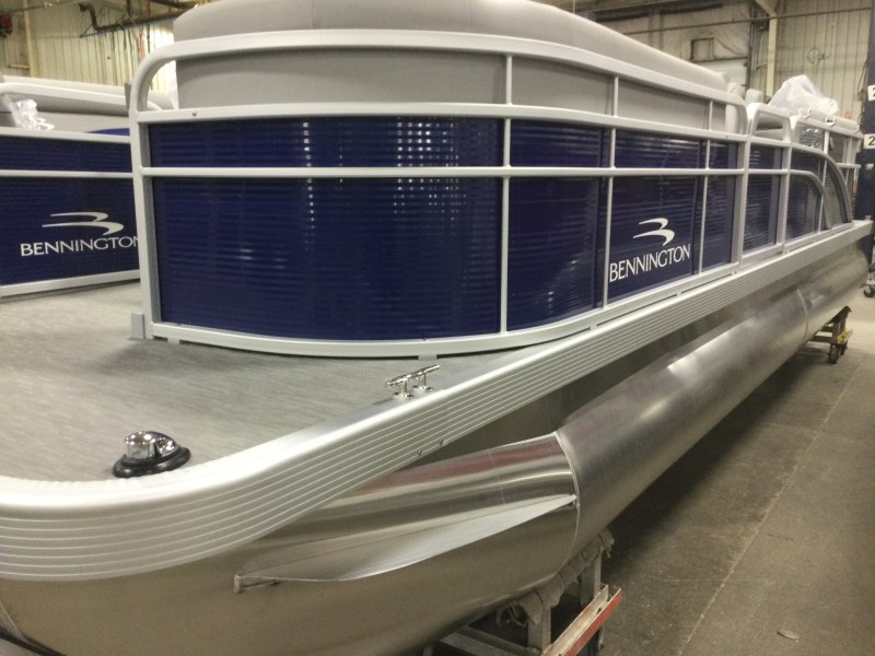 Pontoon and Pontoons Wilson Marine