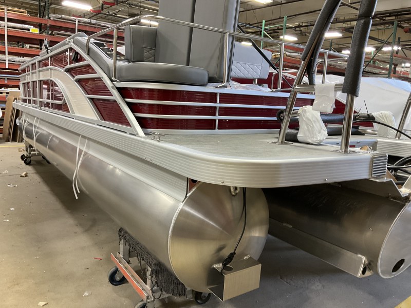 Pontoon and Pontoons Wilson Marine