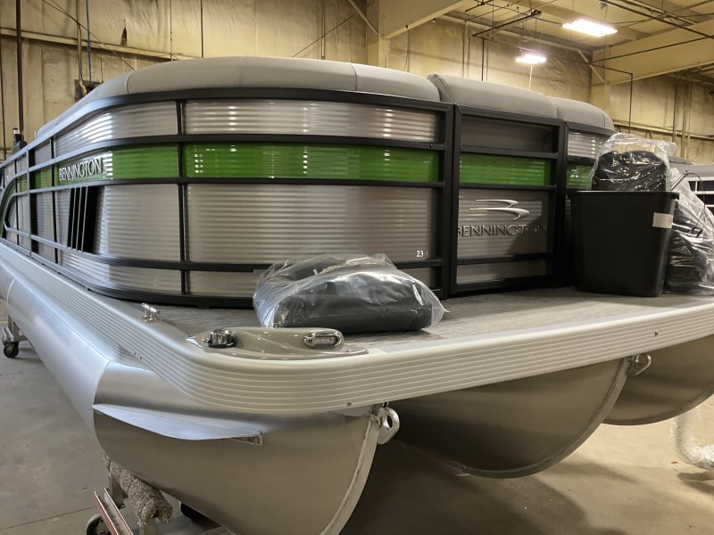 Pontoon and Pontoons Wilson Marine