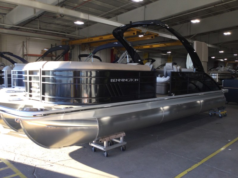 Pontoon and Pontoons Wilson Marine