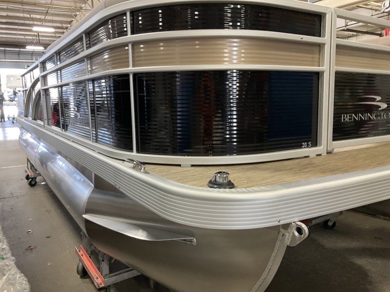 Pontoons Wilson Marine