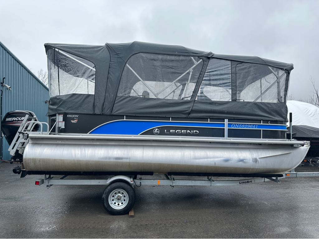 Used Pontoons Orléans Boat World & Sports Ottawa, ON (613) 8307576