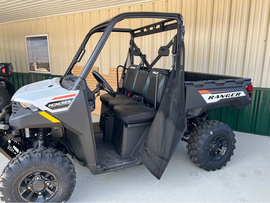 New Inventory MYERS POLARIS, INC. FAIRBANK, IA (319) 6352311