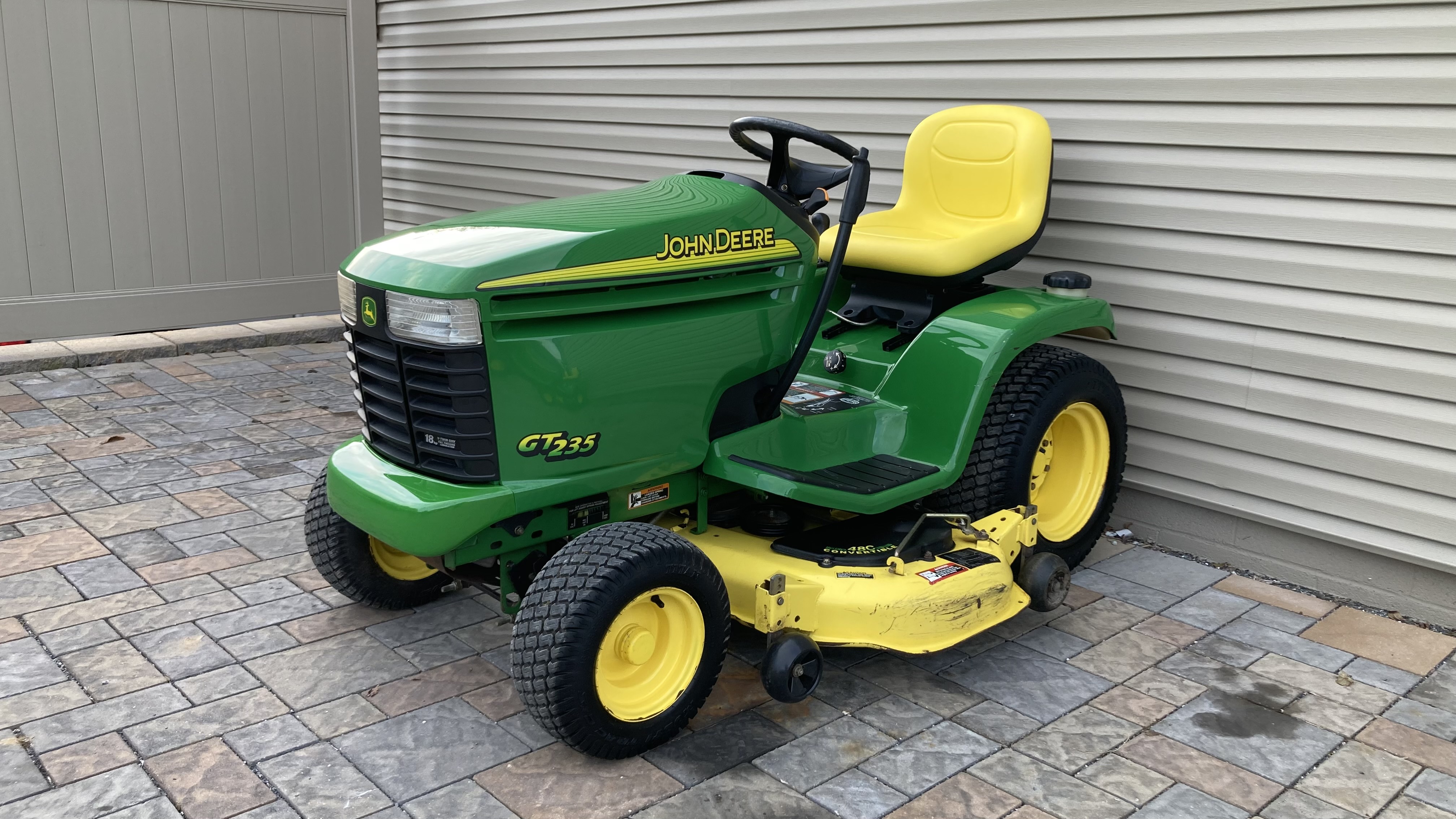 Lawn Mowers and Residential Lawn Mowers from John Deere Ruhl's Repair