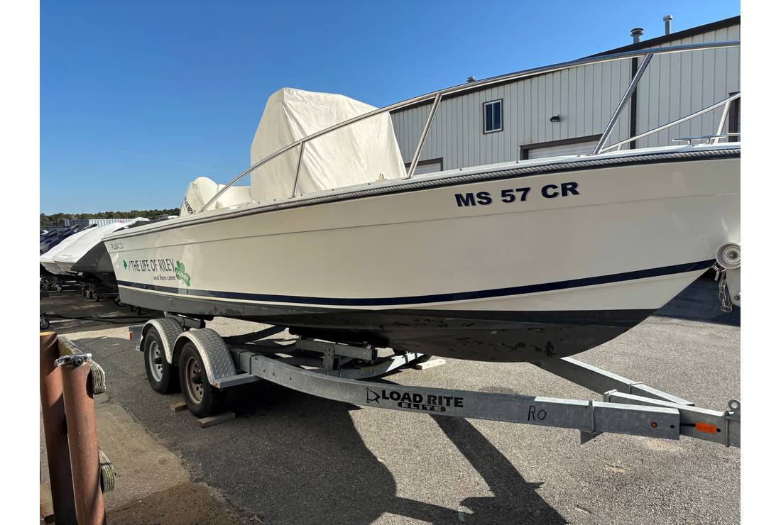 1989 Robalo R2020