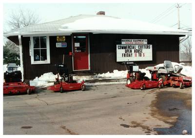 BUILDING 1992