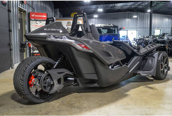 2025 slingshot® r (autodrive)