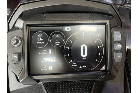 2026 850 INDY VR1 137 Dynamix Indy Red / Gloss Black