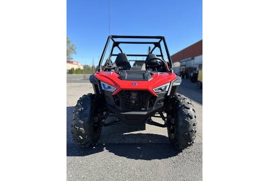 2025 rzr® 200 efi