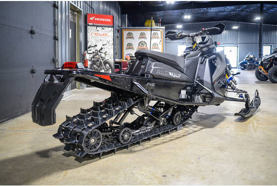2025 Boost Switchback Assault 146 Shadow Gray / Gloss Black