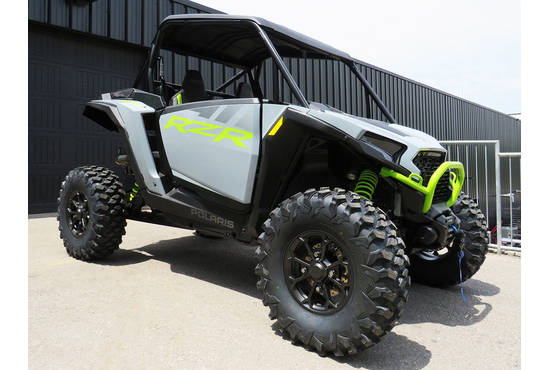 2025 RZR XP 1000 Ultimate