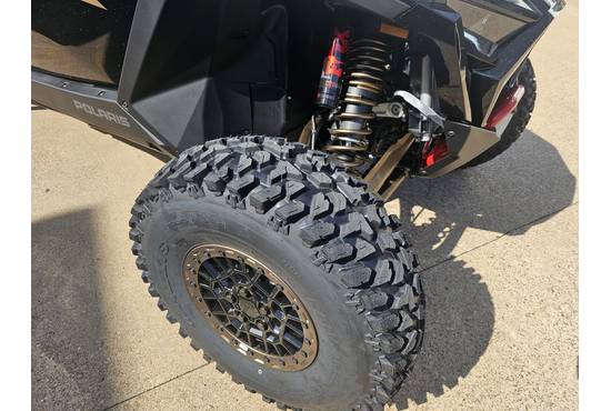 2025 rzr pro r 4 ultimate