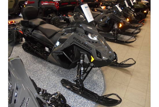 2025 ProStar S4 INDY Adventure 137 Shadow Gray / Gloss Black