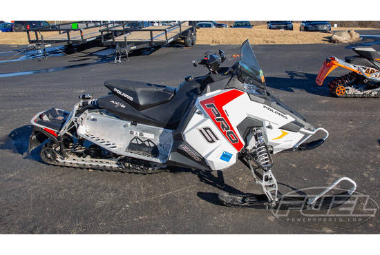 2017 800 Switchback® PRO-S 137 1.352" Cobra SnowCheck ES