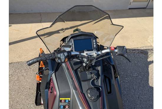 2025 9R Switchback Assault 146 Matte Dark Cherry / Gloss Black
