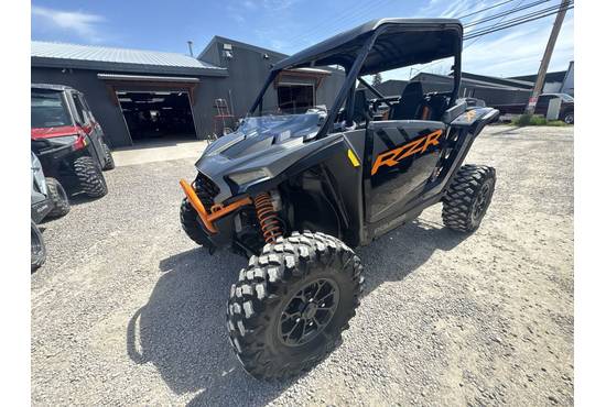 2024 RZR XP 1000 Ultimate Matte Titanium / Onyx Black