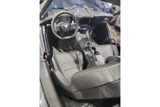 2025 slingshot® r (autodrive)