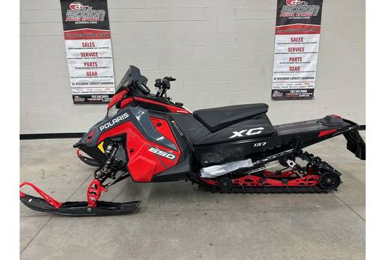 2024 650 Indy XC 137
