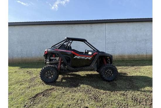 2025 rzr pro xp® ultimate