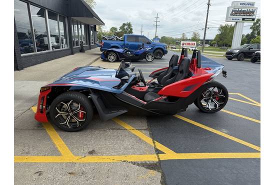 2025 slingshot® r (autodrive)