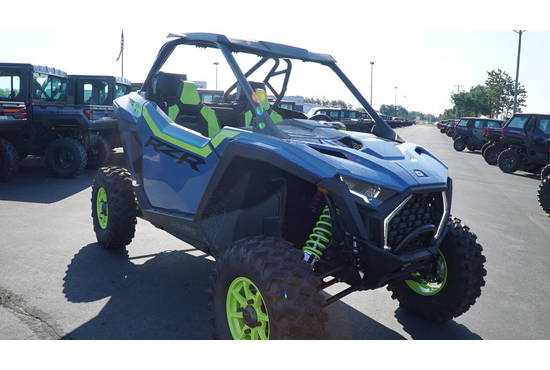 2025 rzr pro xp® ultimate