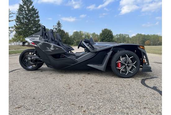 2025 slingshot® r (autodrive)
