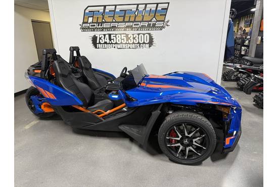2024 Slingshot® R Radar Blue Fade