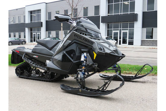 2025 650 Switchback Assault 146 Shadow Gray / Gloss Black