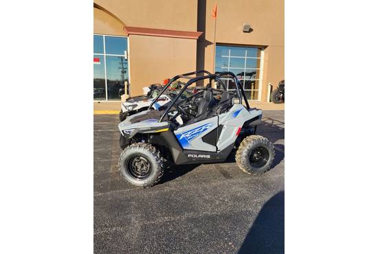 2025 rzr® 200 efi