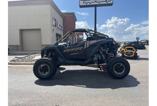 2025 rzr pro r ultimate