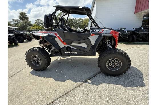 2023 RZR XP 1000 Ultimate Indy Red