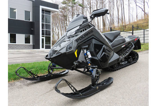 2025 650 Switchback Assault 146 Shadow Gray / Gloss Black