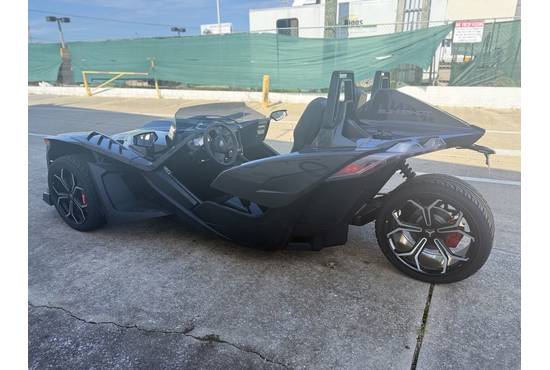 2025 slingshot® r (autodrive)