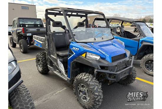 2018 Ranger XP® 900 EPS Radar Blue