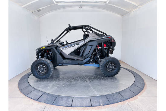 2021 rzr pro xp ultimate lightning