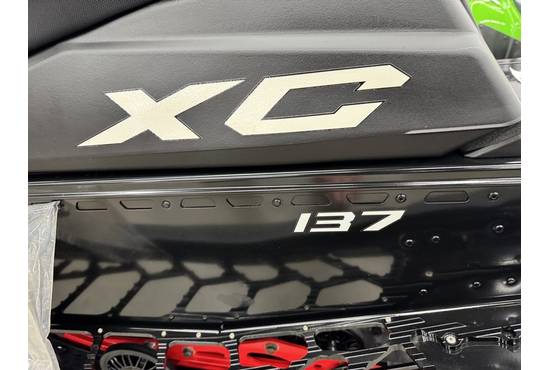 2024 850 Indy XC 137