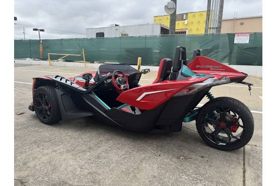 2025 slingshot® 10 (autodrive)