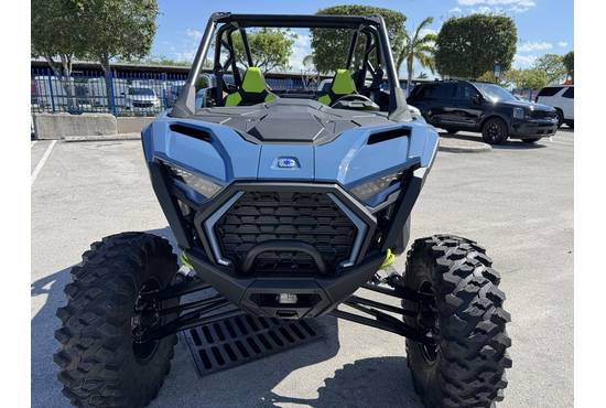 2025 rzr pro xp® premium