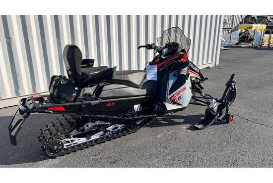 2025 ProStar S4 INDY Adventure 137 Storm Gray / Indy Red