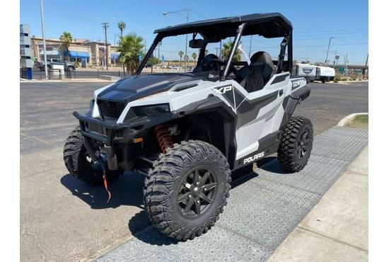 2022 GENERAL XP 1000 Deluxe RIDE COMMAND Ghost White