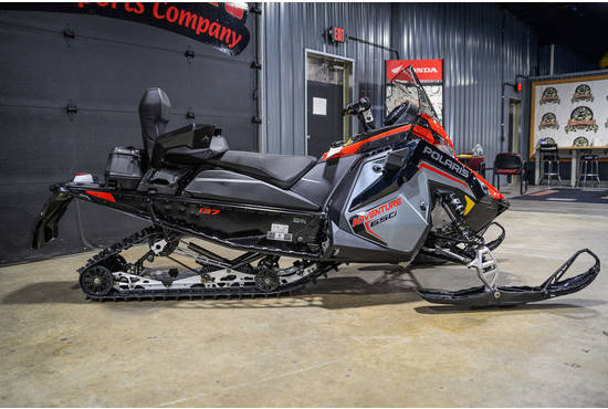 2025 650 Indy Adventure 137 Storm Gray / Indy Red