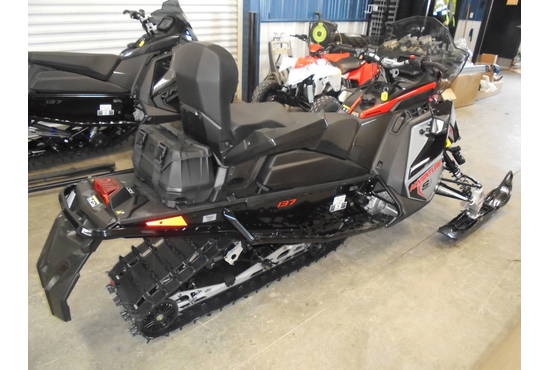 2025 ProStar S4 INDY Adventure 137 Storm Gray / Indy Red