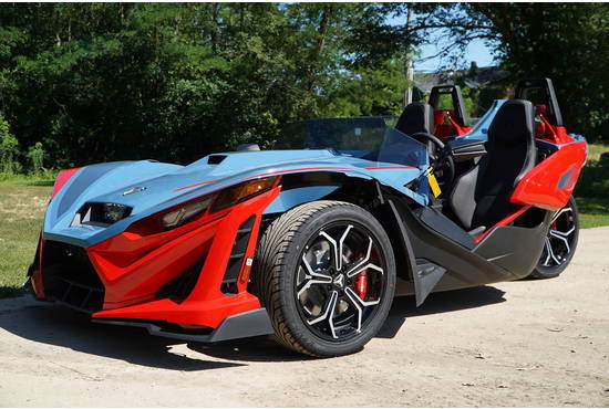 2025 slingshot® r (autodrive)