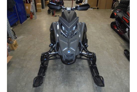 2025 650 Switchback XC 146 Shadow Gray / Gloss Black